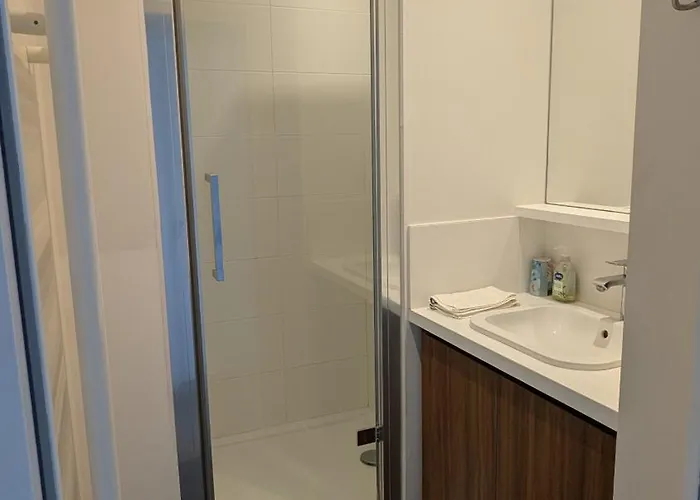 Apartment Face - Tyra